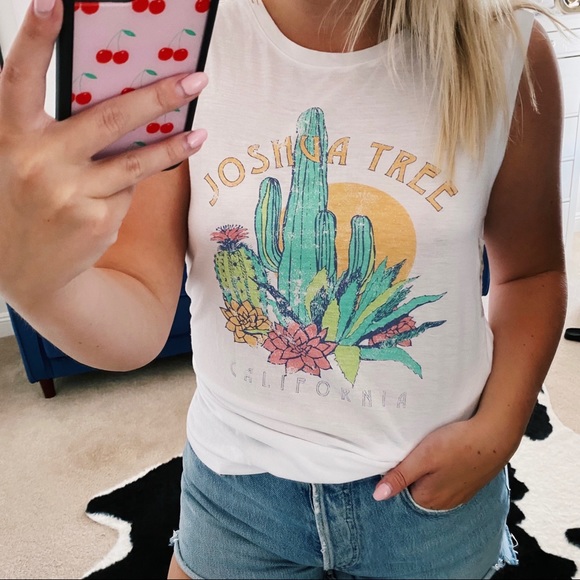 Tops - Joshua tree white pastel graphic tank top